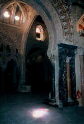 mezquitafenster1.jpg (43608 Byte)