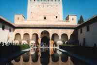 innenhof.jpg (28787 Byte)